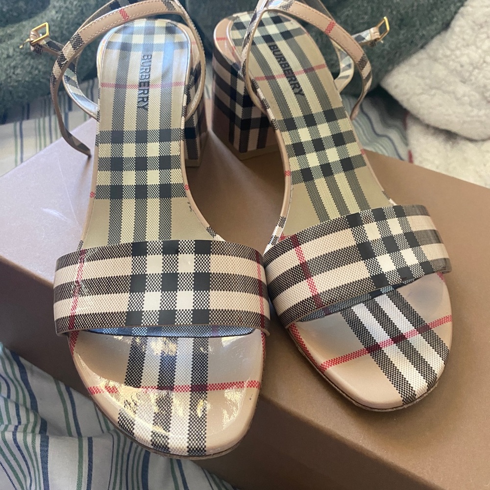 Burberry Cornwall Sandals